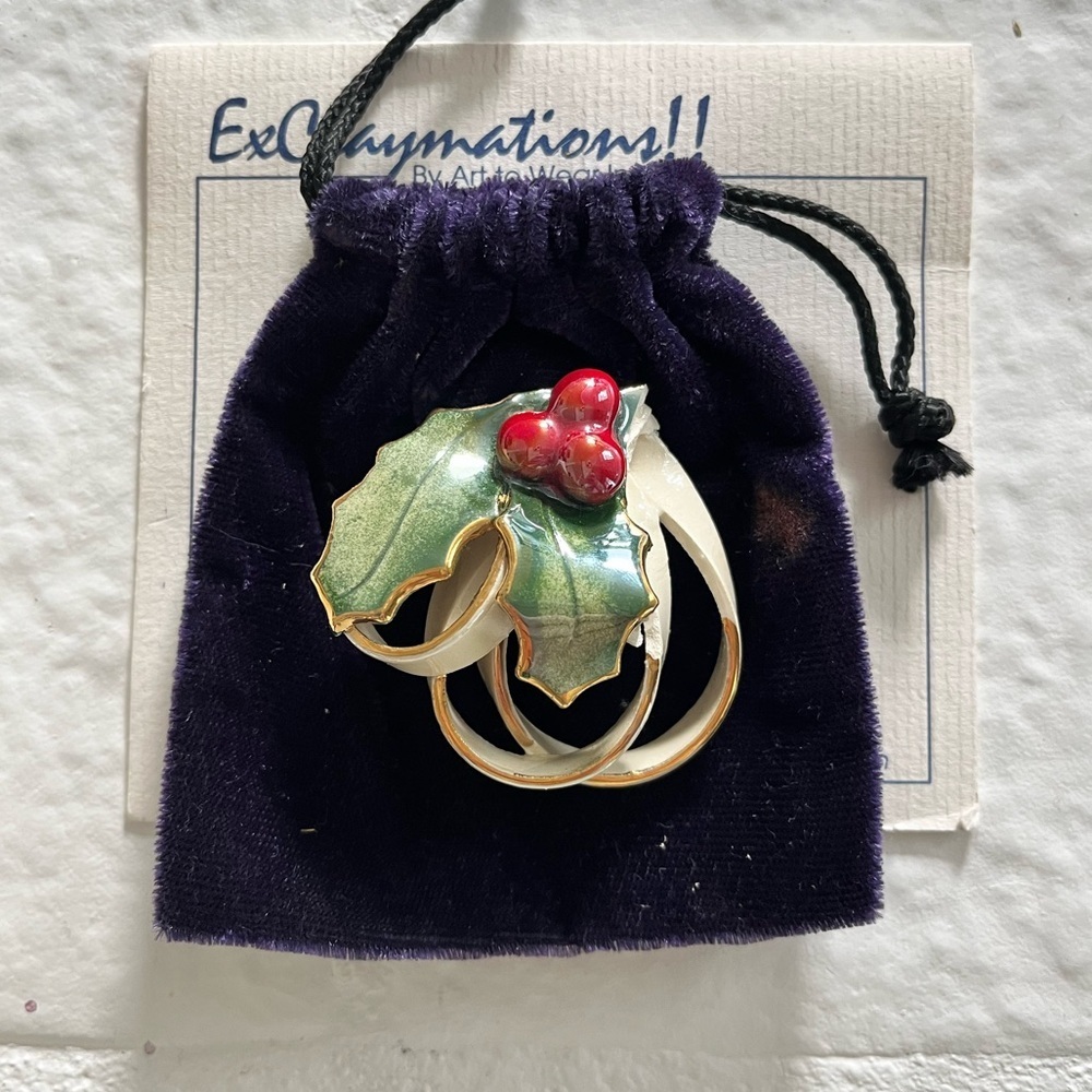 Vintage Holiday Brooch Christmas Enamel Exclaymations Holly Berries